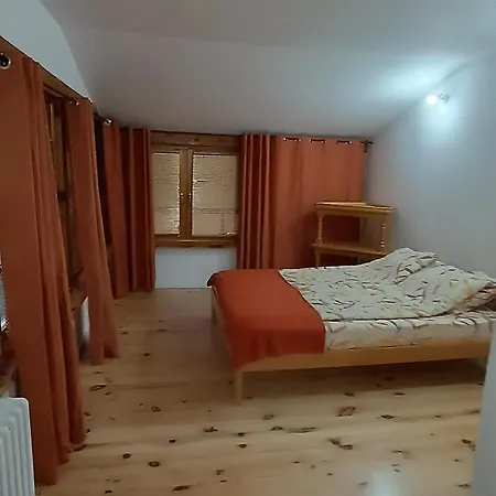Vakantiehuis Ema *