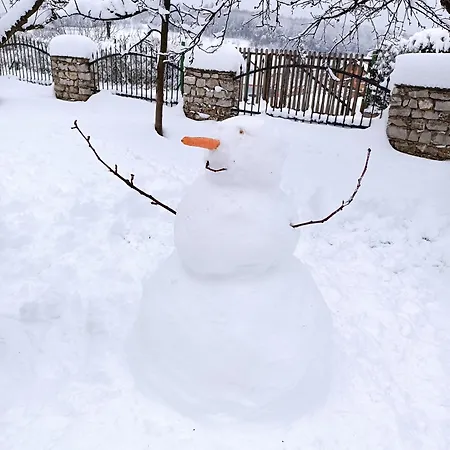 Ema Дом отдыха *